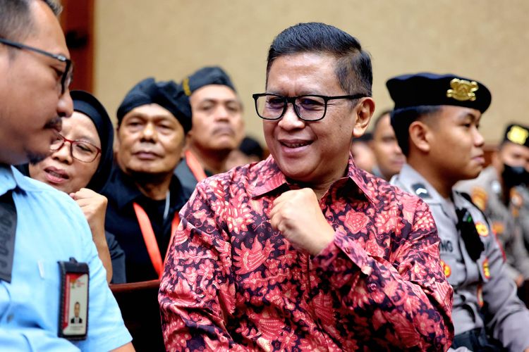 Sekretaris Jenderal (Sekjen) Partai Demokrasi Indonesia Perjuangan (PDI-P) Hasto Kristiyanto tengah mempersiapkan pleidoi