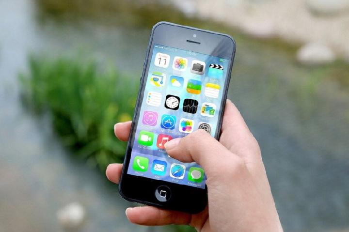 Namun sebenarnya, dalam segi definisi serta fungsinya secara teknis, reboot dan restart adalah dua hal yang memiliki perbedaan.