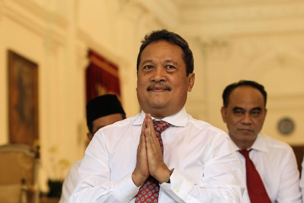 Sistem pengawasan laut berteknologi satelit sebagai langkah serius dalam menjaga wilayah maritim.