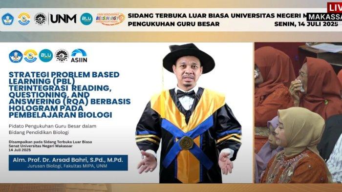 Profesor Meninggal Dunia Ini Diwisuda dengan Pidato AI