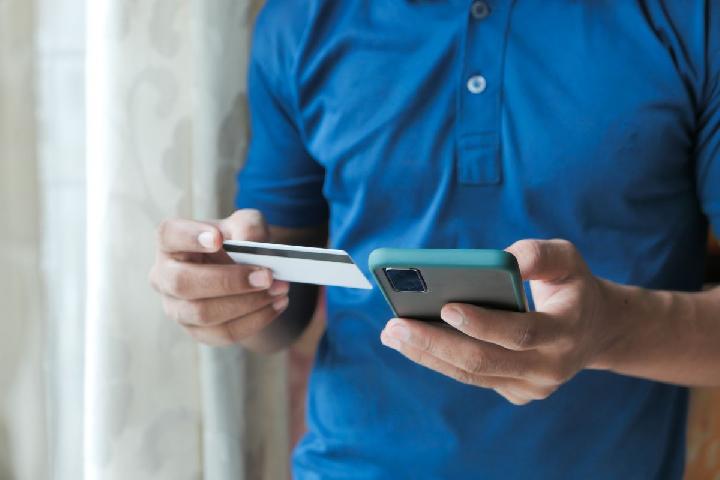 Hati-Hati! Begini Cara Aman Gunakan E-Wallet