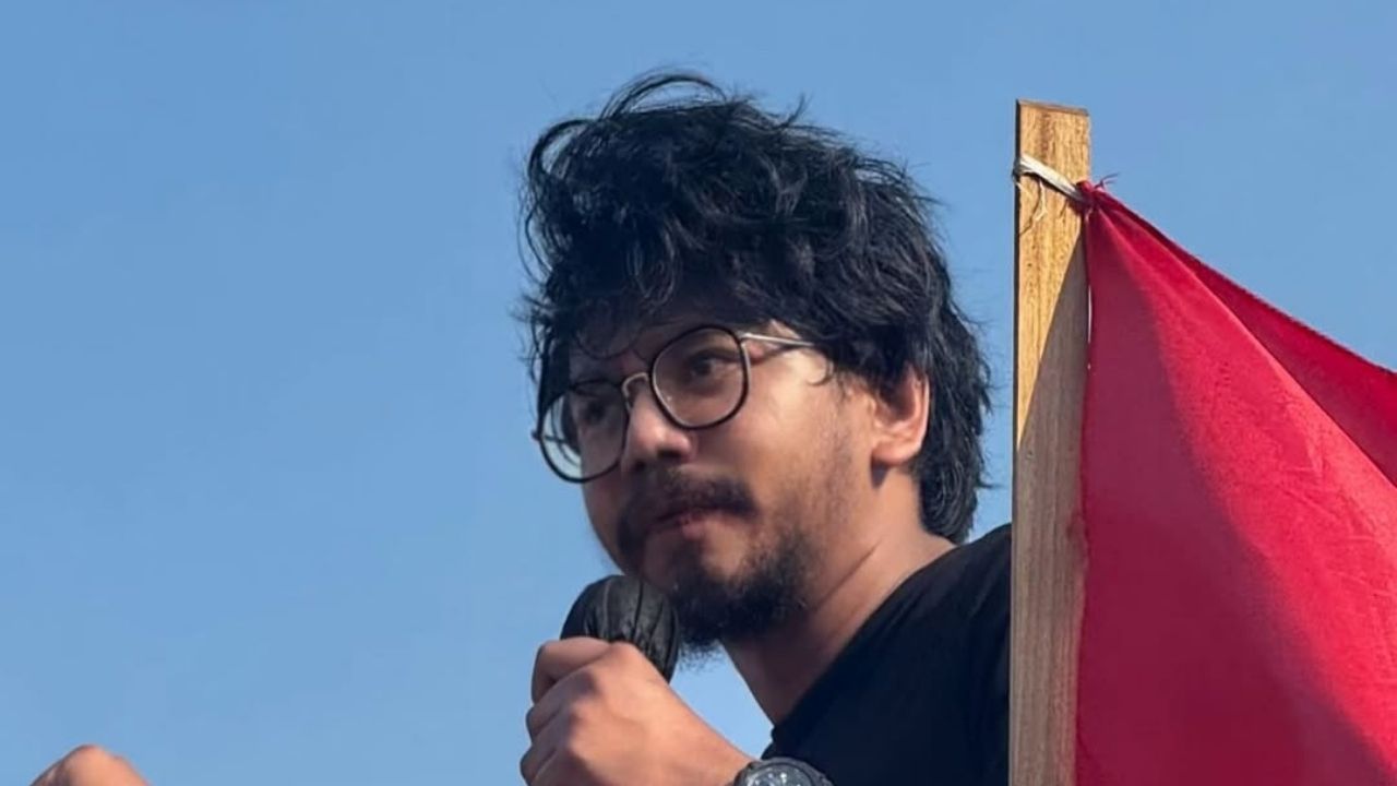 Ferry Irwandi Dilaporkan Jenderal TNI ke Polda Metro atas Dugaan Pidana: Negara Takut Ide atau Anak Muda? (Instagram/@irwandiferry)