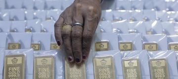 Harga Emas Cetak Rekor Tertinggi, Logam Mulia Antam Tembus Rp2,1 Juta