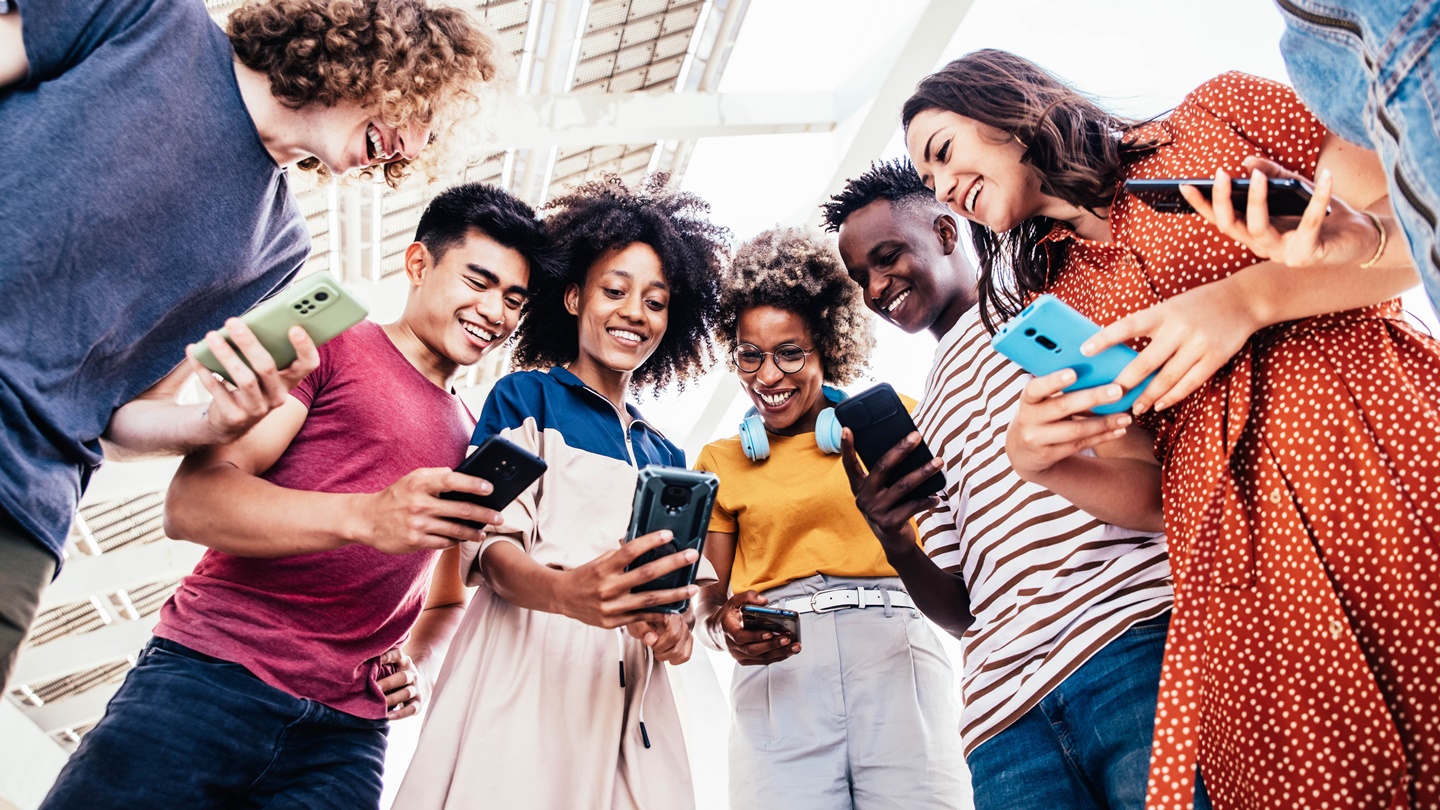 Mengapa Gen Z Lebih Suka Kreativitas Dibanding Tradisi