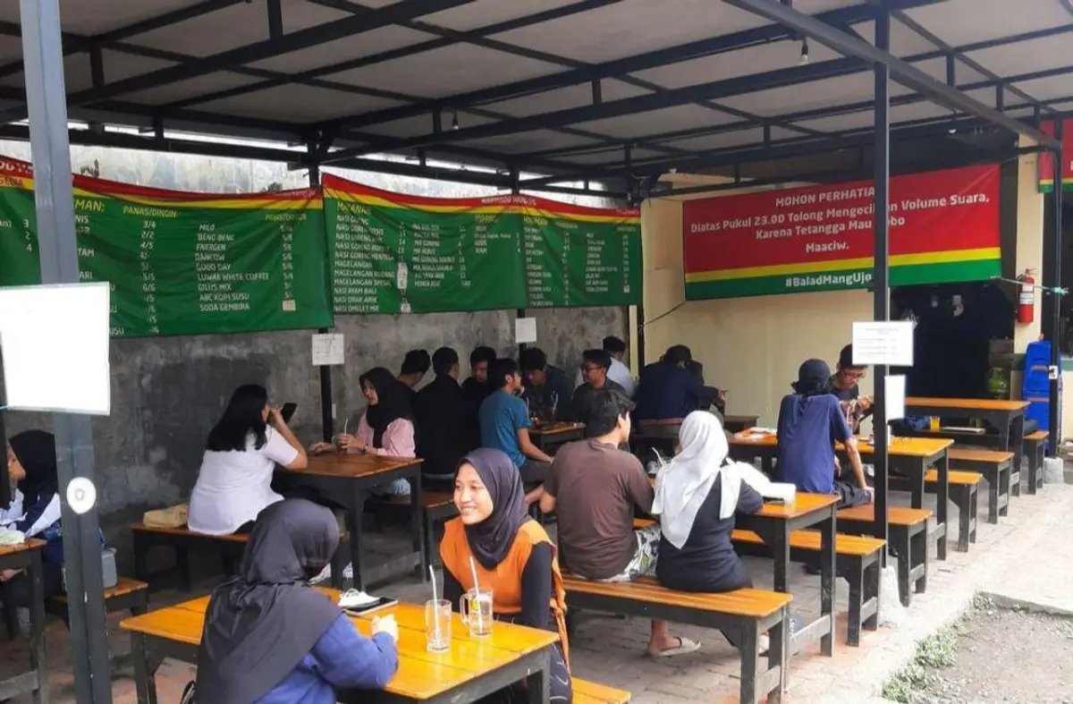 Warmindo Mang Ujo: Warung Favorit Mahasiswa Malang