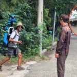 Momen Ketika Netizen Bertemu Petugas Google Maps Jalan Kaki Keliling Indonesia (TikTok/@agussuparno007)